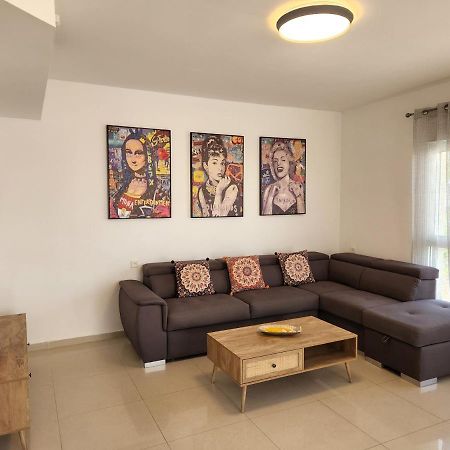 Melony Apartments Al Hyam Eilat Bagian luar foto
