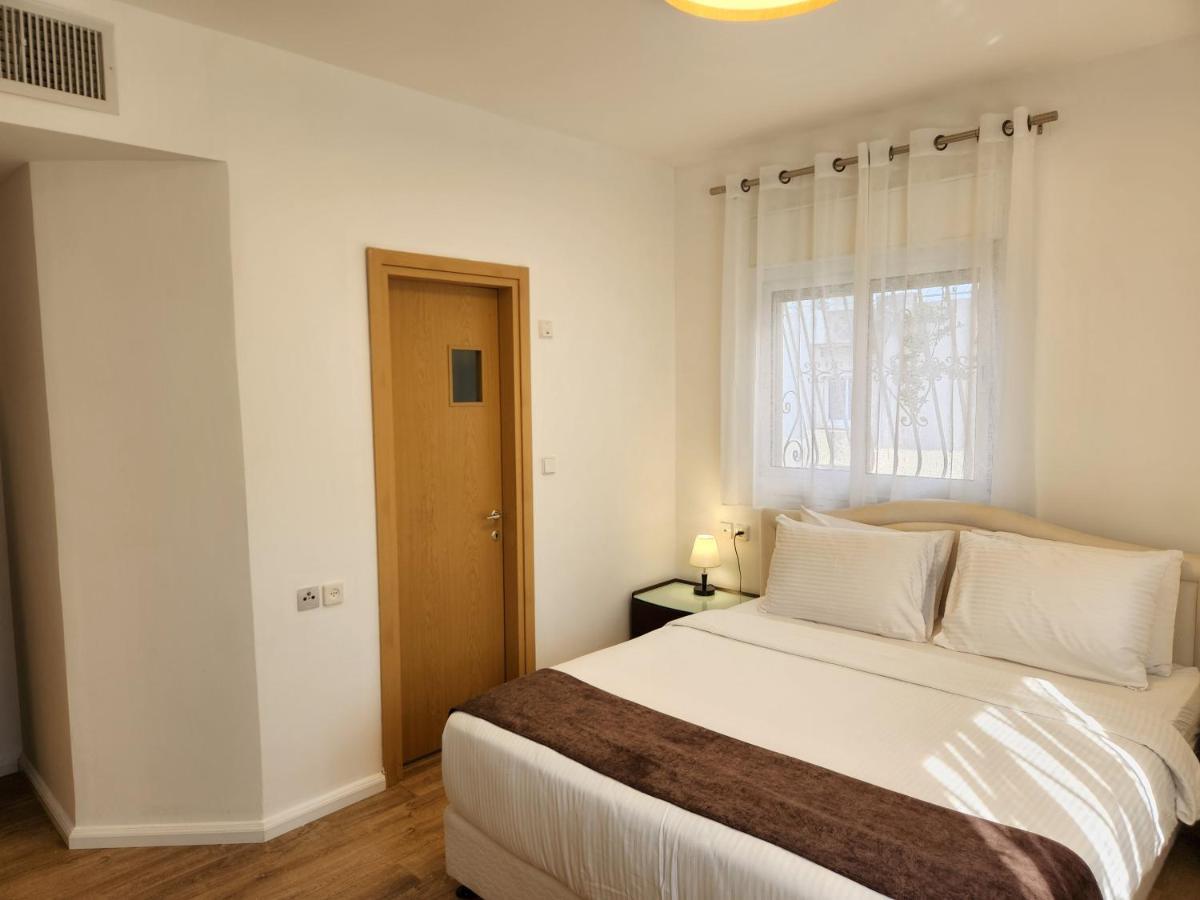 Melony Apartments Al Hyam Eilat Bagian luar foto