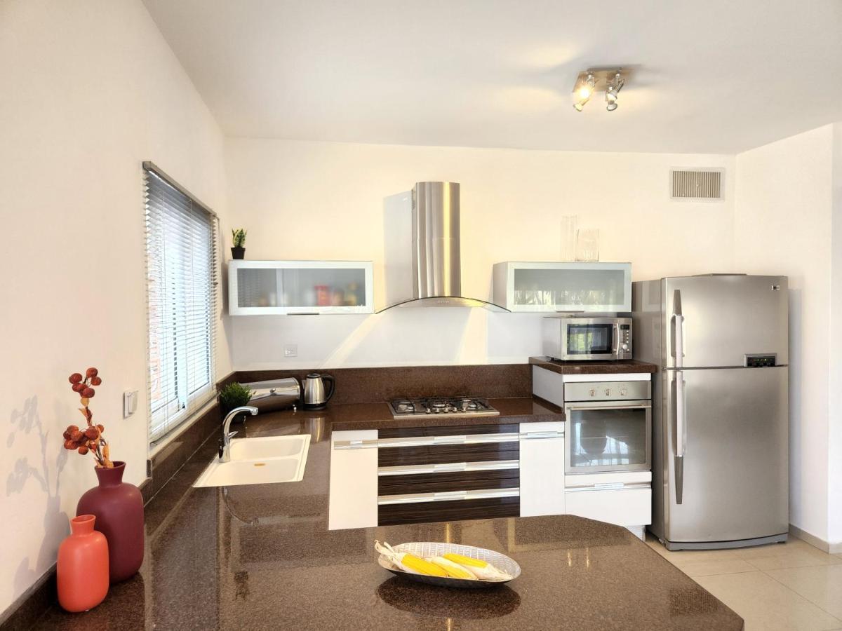 Melony Apartments Al Hyam Eilat Bagian luar foto